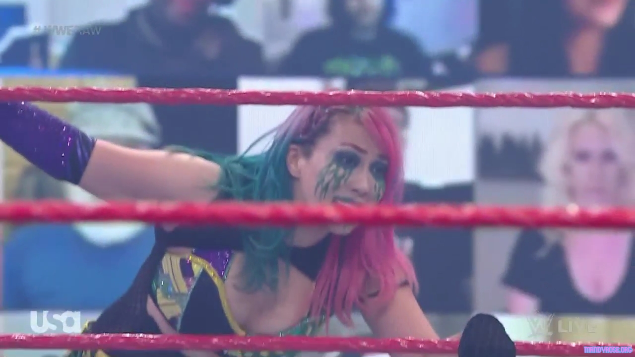 WWE_Monday_Night_Raw_2021_05_10_720p_HDTV_x264-NWCHD_mp40403.jpg