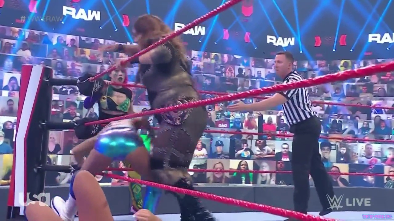 WWE_Monday_Night_Raw_2021_05_10_720p_HDTV_x264-NWCHD_mp40505.jpg