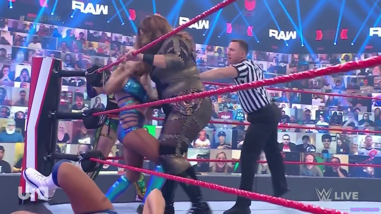 WWE_Monday_Night_Raw_2021_05_10_720p_HDTV_x264-NWCHD_mp40506.jpg