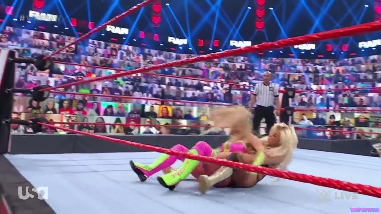 WWE_Monday_Night_Raw_2021_05_31_720p_HDTV_x264-NWCHD_mp40222.jpg