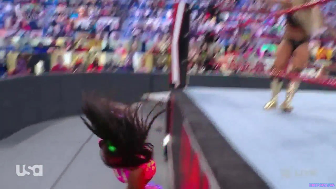 WWE_Monday_Night_Raw_2021_05_31_720p_HDTV_x264-NWCHD_mp40227.jpg