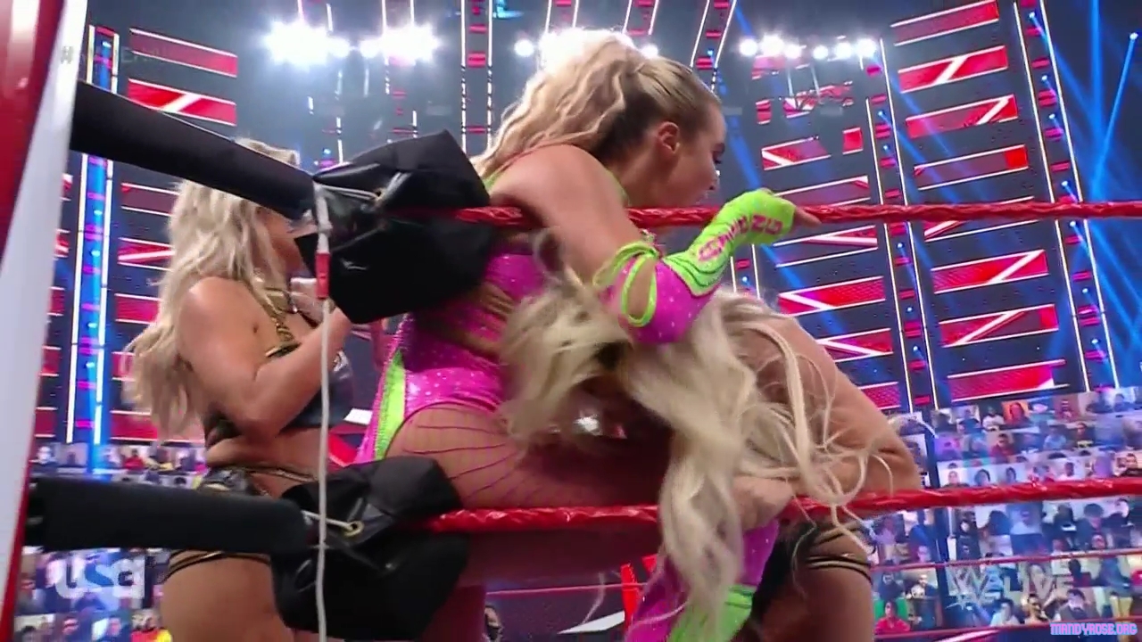 WWE_Monday_Night_Raw_2021_05_31_720p_HDTV_x264-NWCHD_mp40253.jpg