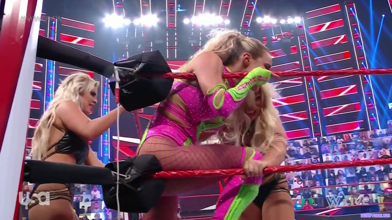 WWE_Monday_Night_Raw_2021_05_31_720p_HDTV_x264-NWCHD_mp40254.jpg