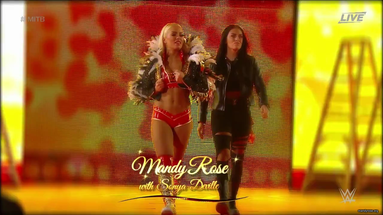 WWE_Money_In_The_Bank_2019_PPV_720p_WEB_h264-HEEL_mp40002.jpg