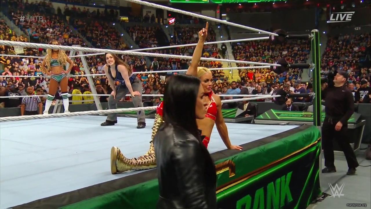 WWE_Money_In_The_Bank_2019_PPV_720p_WEB_h264-HEEL_mp40029.jpg