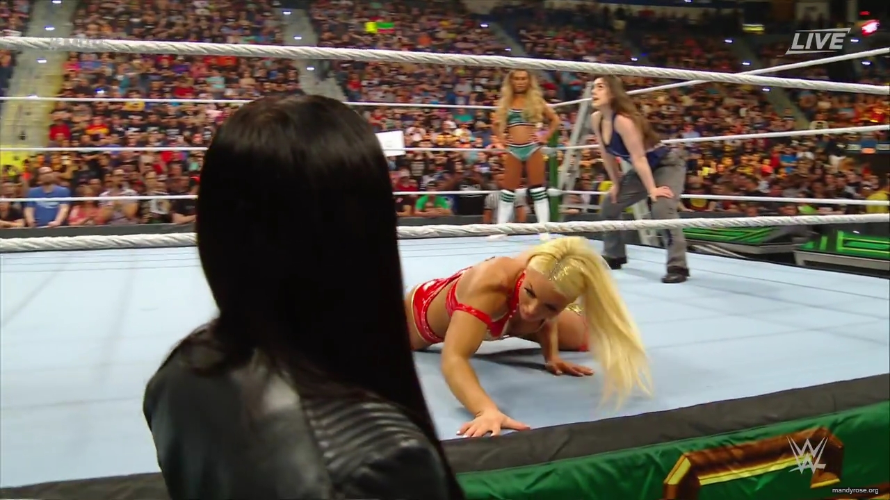 WWE_Money_In_The_Bank_2019_PPV_720p_WEB_h264-HEEL_mp40031.jpg