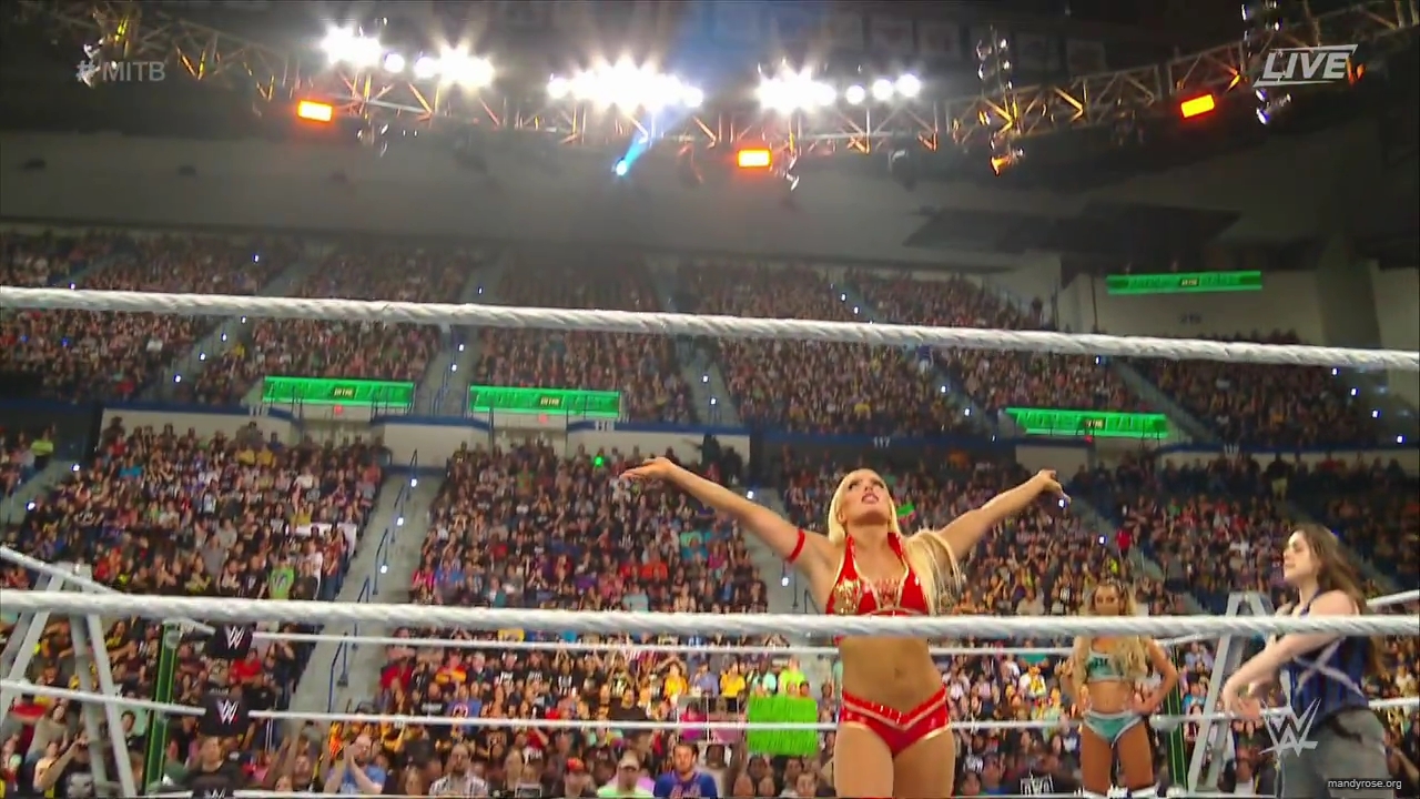 WWE_Money_In_The_Bank_2019_PPV_720p_WEB_h264-HEEL_mp40035.jpg