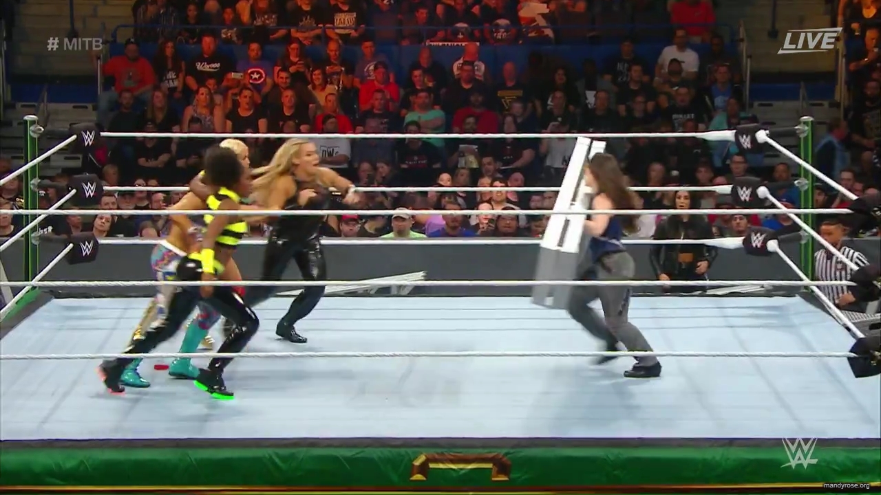 WWE_Money_In_The_Bank_2019_PPV_720p_WEB_h264-HEEL_mp40045.jpg