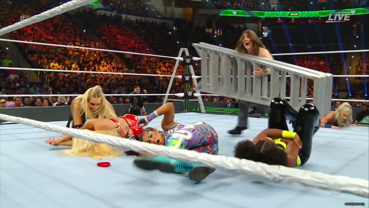 WWE_Money_In_The_Bank_2019_PPV_720p_WEB_h264-HEEL_mp40047.jpg