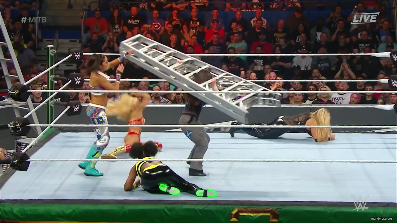 WWE_Money_In_The_Bank_2019_PPV_720p_WEB_h264-HEEL_mp40055.jpg