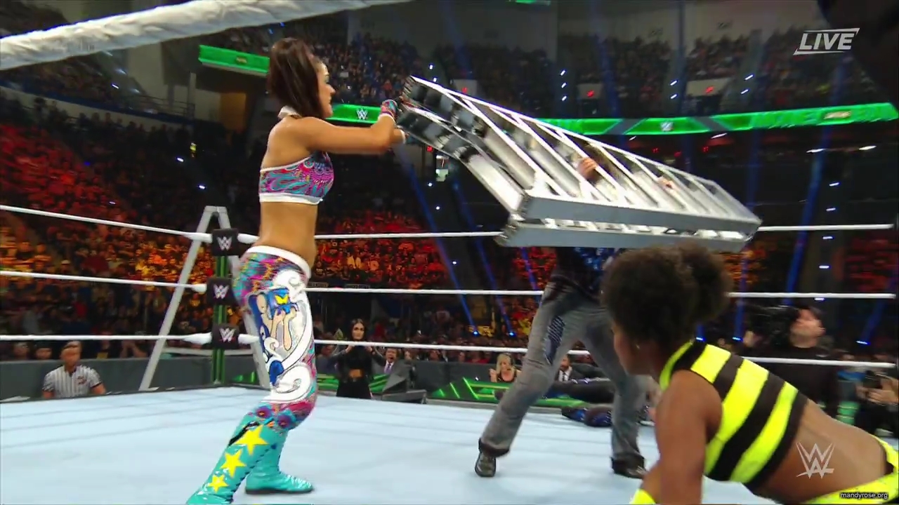 WWE_Money_In_The_Bank_2019_PPV_720p_WEB_h264-HEEL_mp40057.jpg