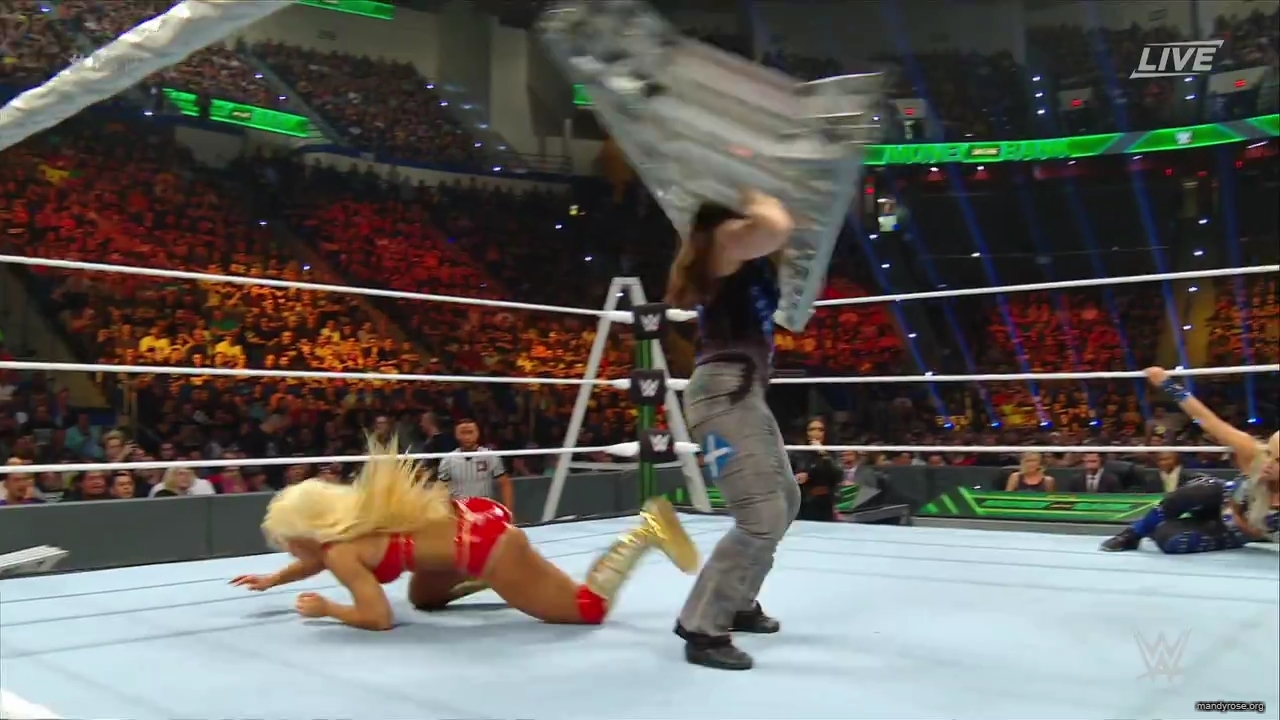 WWE_Money_In_The_Bank_2019_PPV_720p_WEB_h264-HEEL_mp40064.jpg