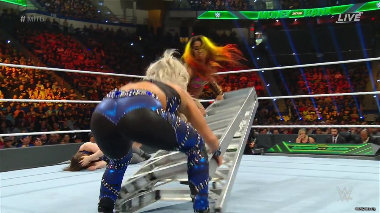 WWE_Money_In_The_Bank_2019_PPV_720p_WEB_h264-HEEL_mp40075.jpg