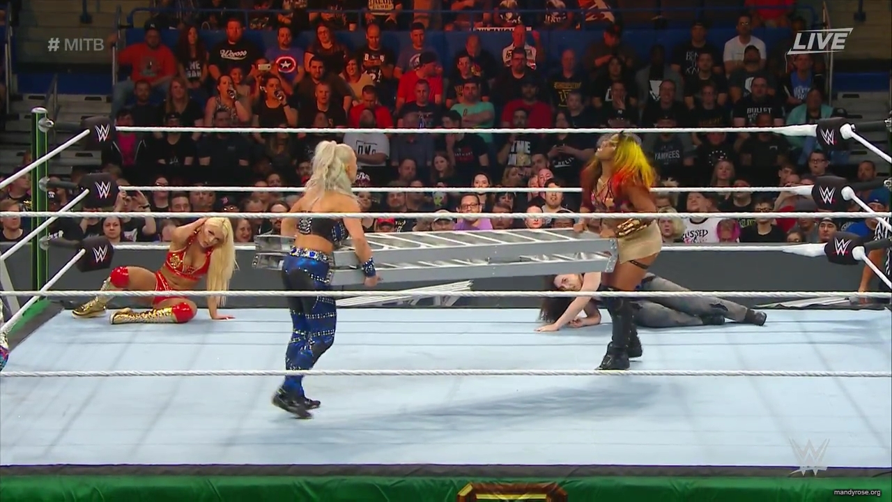 WWE_Money_In_The_Bank_2019_PPV_720p_WEB_h264-HEEL_mp40078.jpg