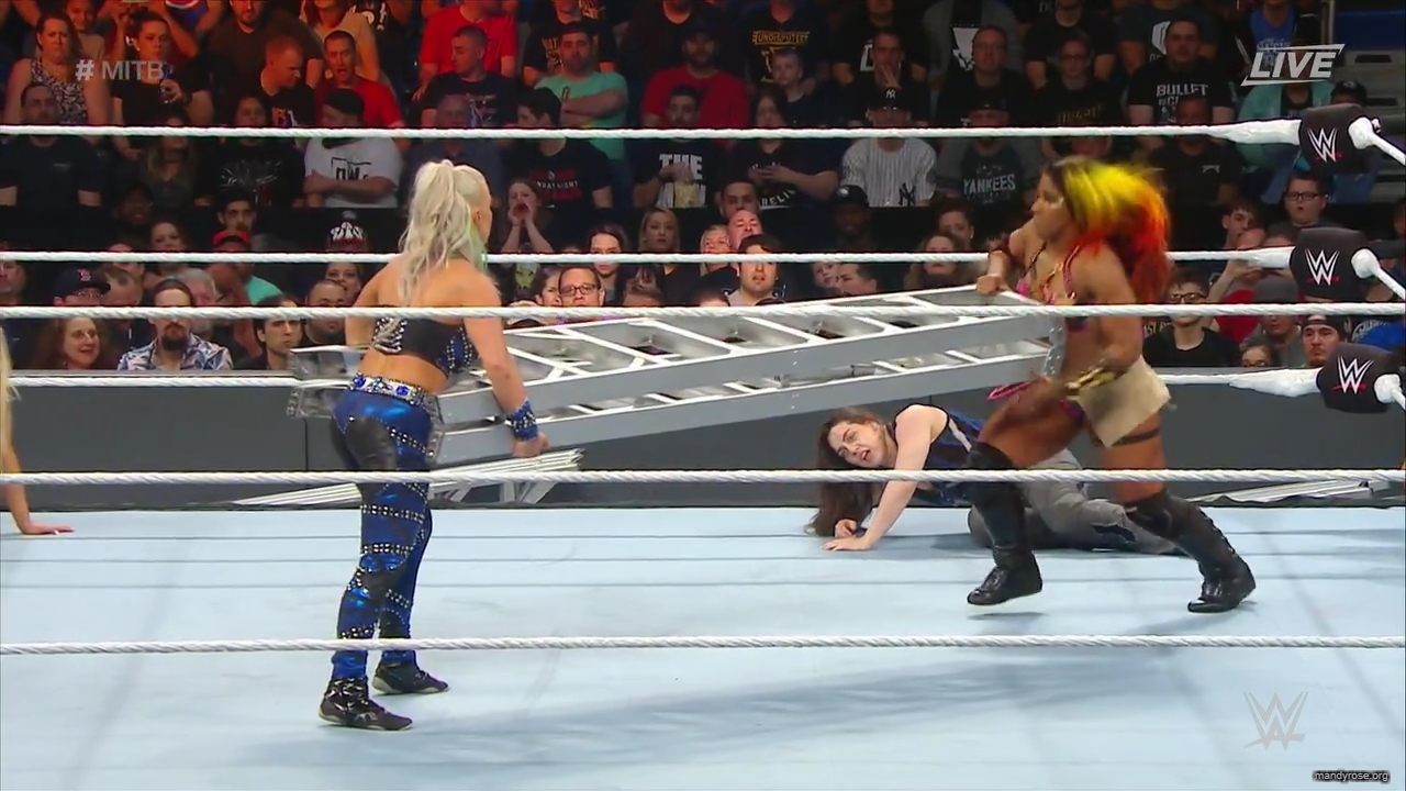 WWE_Money_In_The_Bank_2019_PPV_720p_WEB_h264-HEEL_mp40082.jpg
