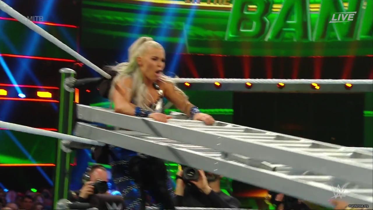 WWE_Money_In_The_Bank_2019_PPV_720p_WEB_h264-HEEL_mp40084.jpg