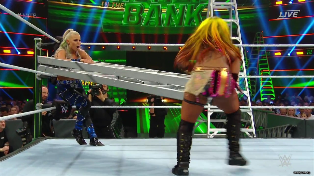 WWE_Money_In_The_Bank_2019_PPV_720p_WEB_h264-HEEL_mp40086.jpg