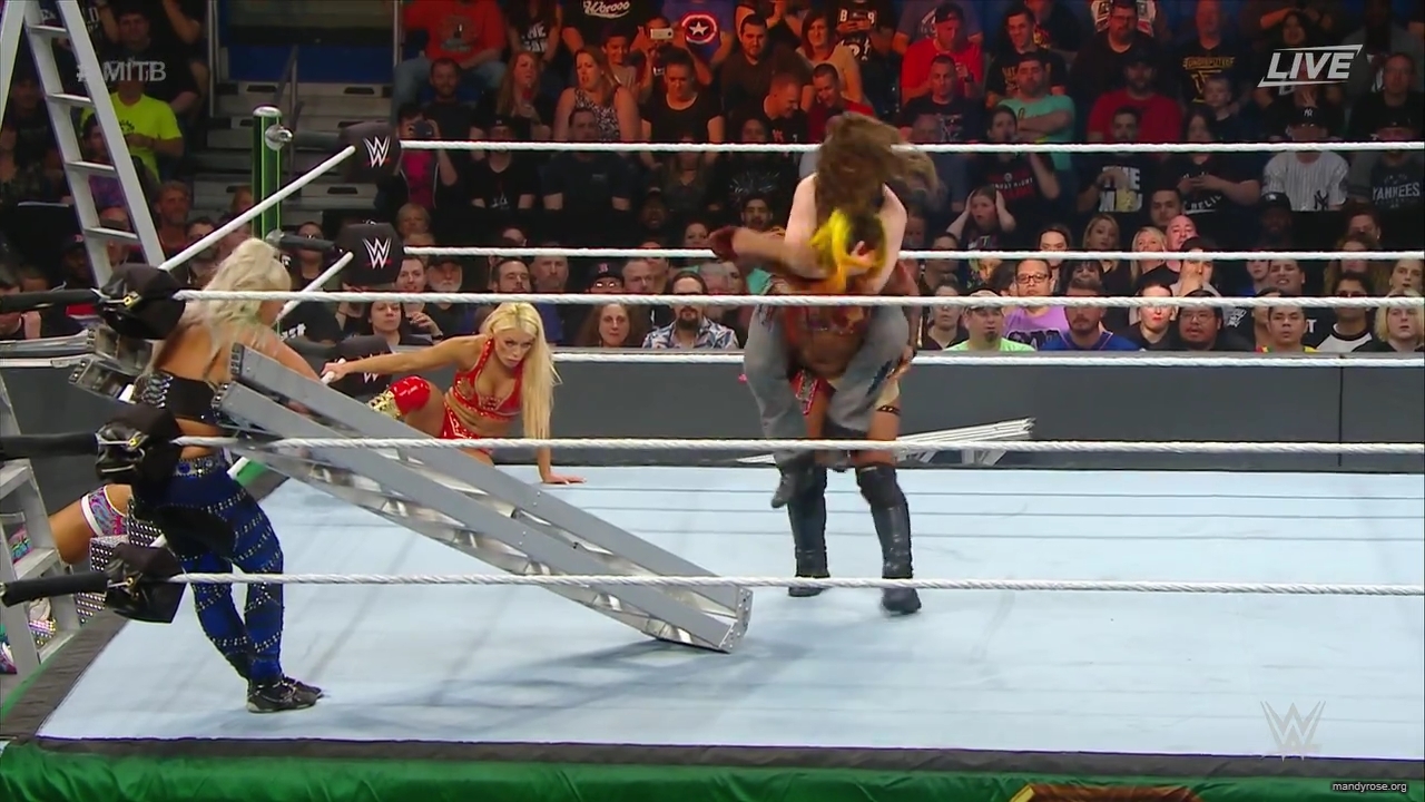WWE_Money_In_The_Bank_2019_PPV_720p_WEB_h264-HEEL_mp40089.jpg
