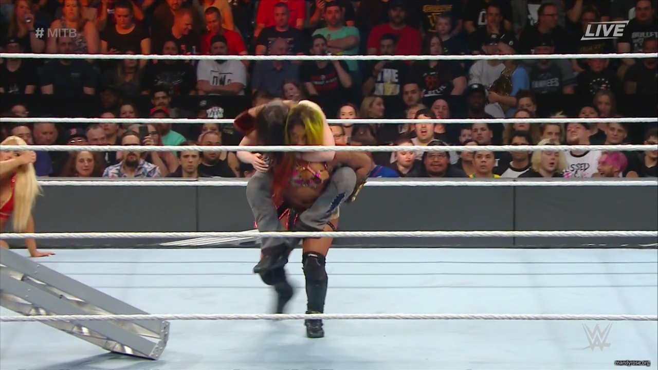WWE_Money_In_The_Bank_2019_PPV_720p_WEB_h264-HEEL_mp40096.jpg
