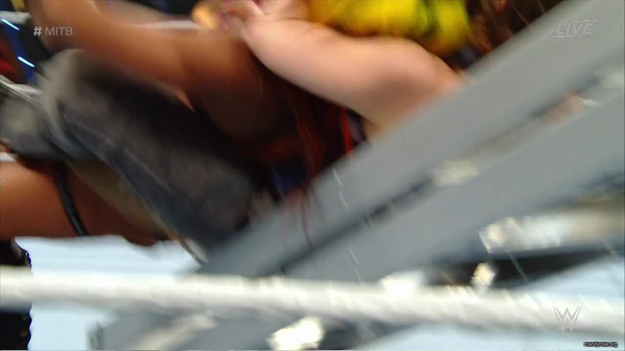 WWE_Money_In_The_Bank_2019_PPV_720p_WEB_h264-HEEL_mp40097.jpg