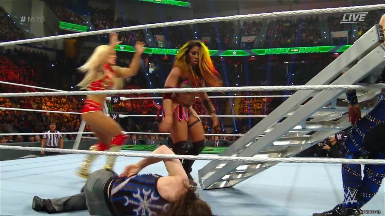 WWE_Money_In_The_Bank_2019_PPV_720p_WEB_h264-HEEL_mp40101.jpg
