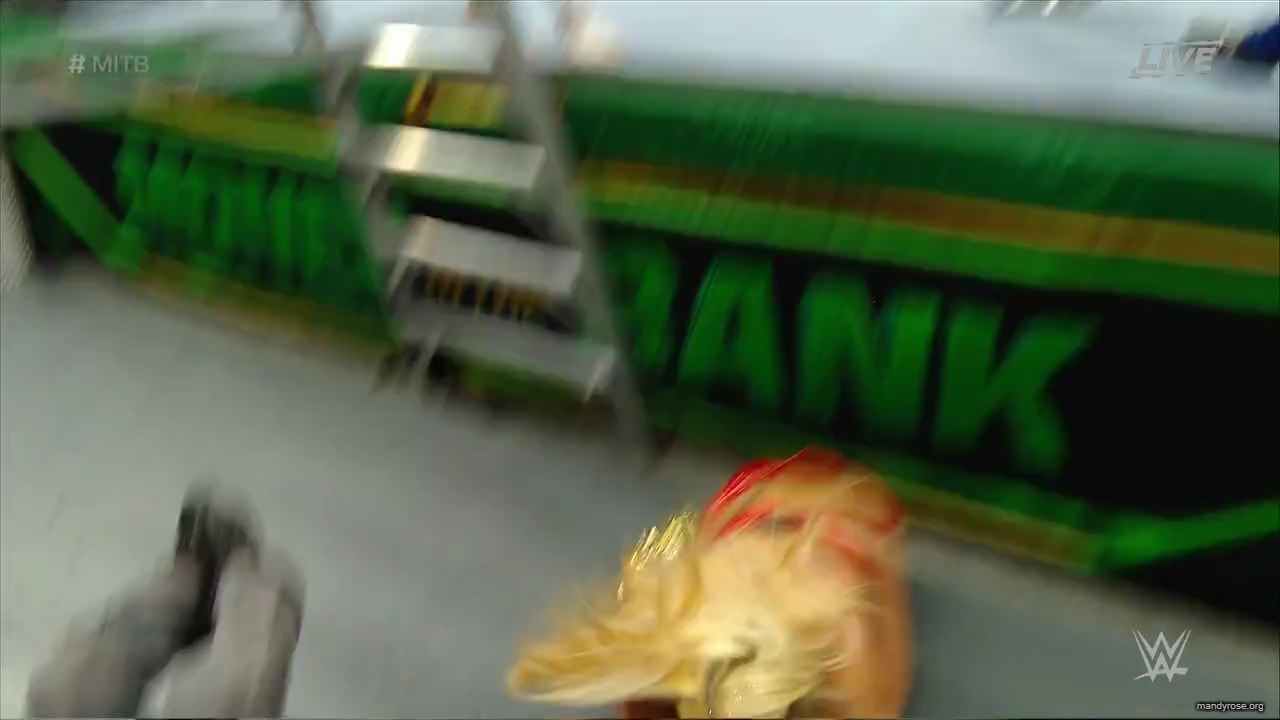 WWE_Money_In_The_Bank_2019_PPV_720p_WEB_h264-HEEL_mp40112.jpg