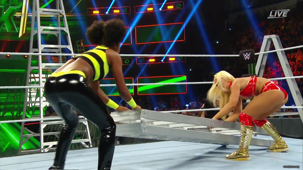 WWE_Money_In_The_Bank_2019_PPV_720p_WEB_h264-HEEL_mp40169.jpg