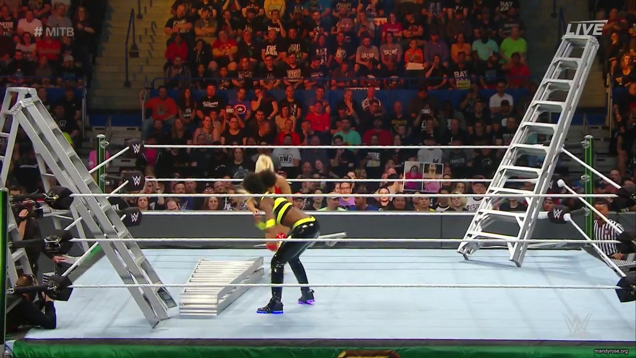WWE_Money_In_The_Bank_2019_PPV_720p_WEB_h264-HEEL_mp40171.jpg