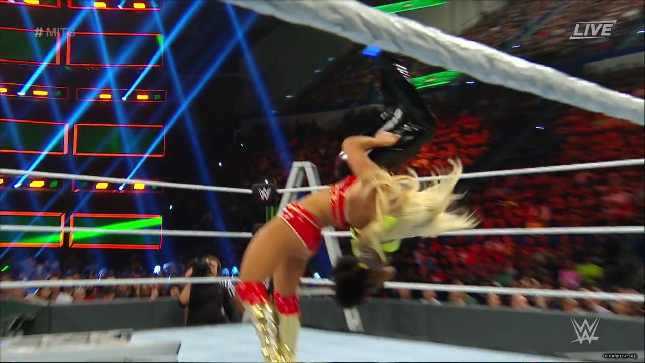 WWE_Money_In_The_Bank_2019_PPV_720p_WEB_h264-HEEL_mp40175.jpg