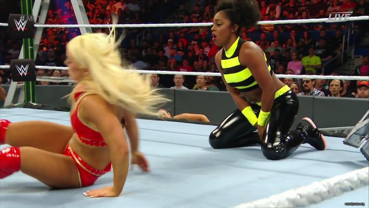 WWE_Money_In_The_Bank_2019_PPV_720p_WEB_h264-HEEL_mp40176.jpg