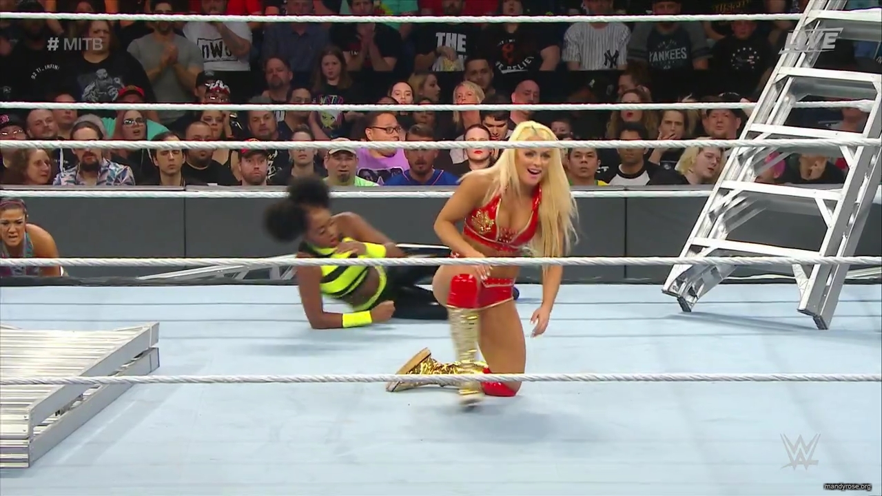 WWE_Money_In_The_Bank_2019_PPV_720p_WEB_h264-HEEL_mp40177.jpg