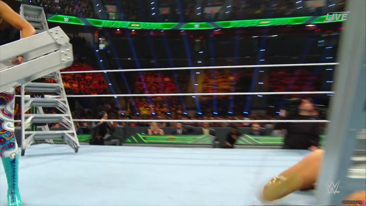 WWE_Money_In_The_Bank_2019_PPV_720p_WEB_h264-HEEL_mp40184.jpg