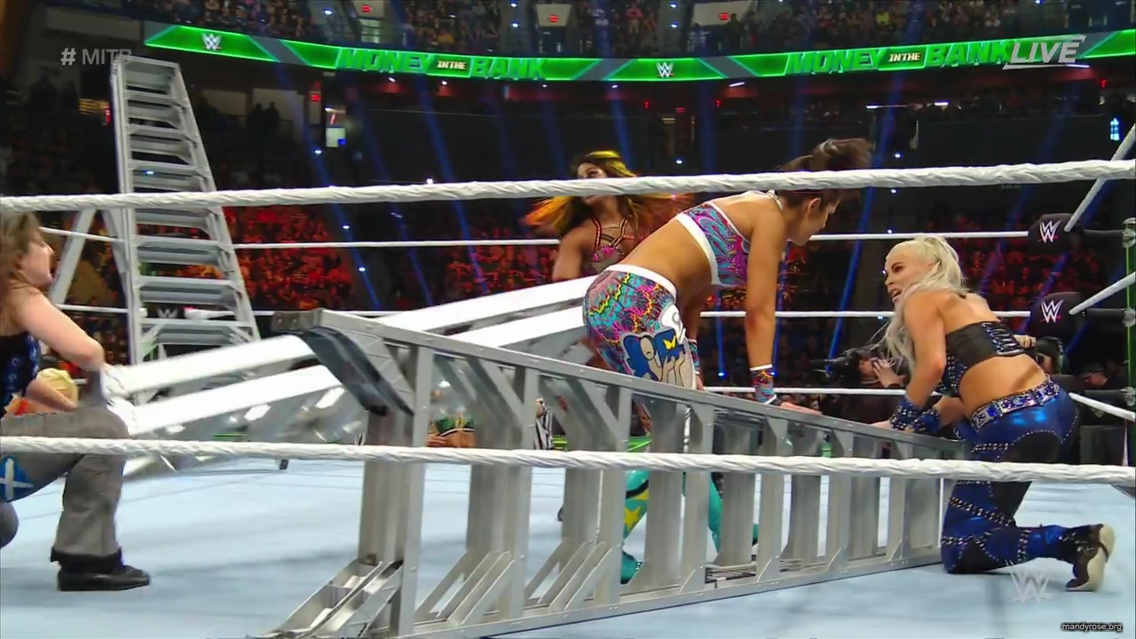 WWE_Money_In_The_Bank_2019_PPV_720p_WEB_h264-HEEL_mp40247.jpg