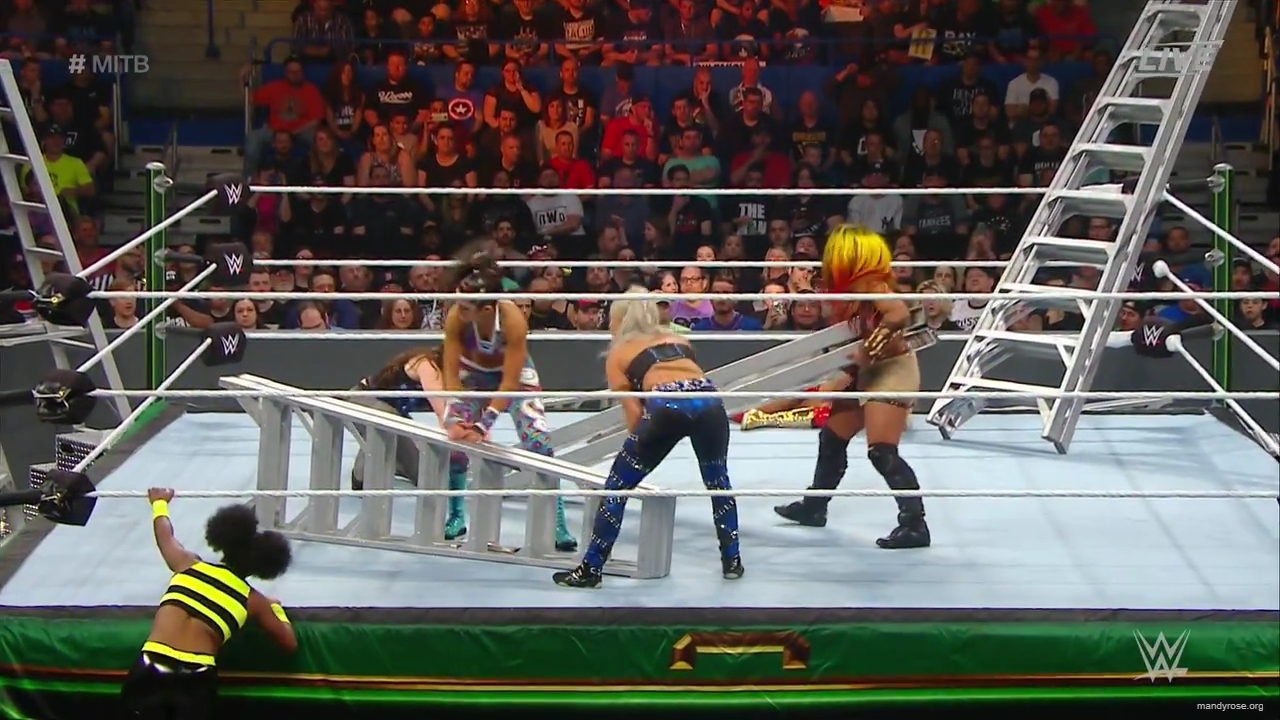 WWE_Money_In_The_Bank_2019_PPV_720p_WEB_h264-HEEL_mp40248.jpg