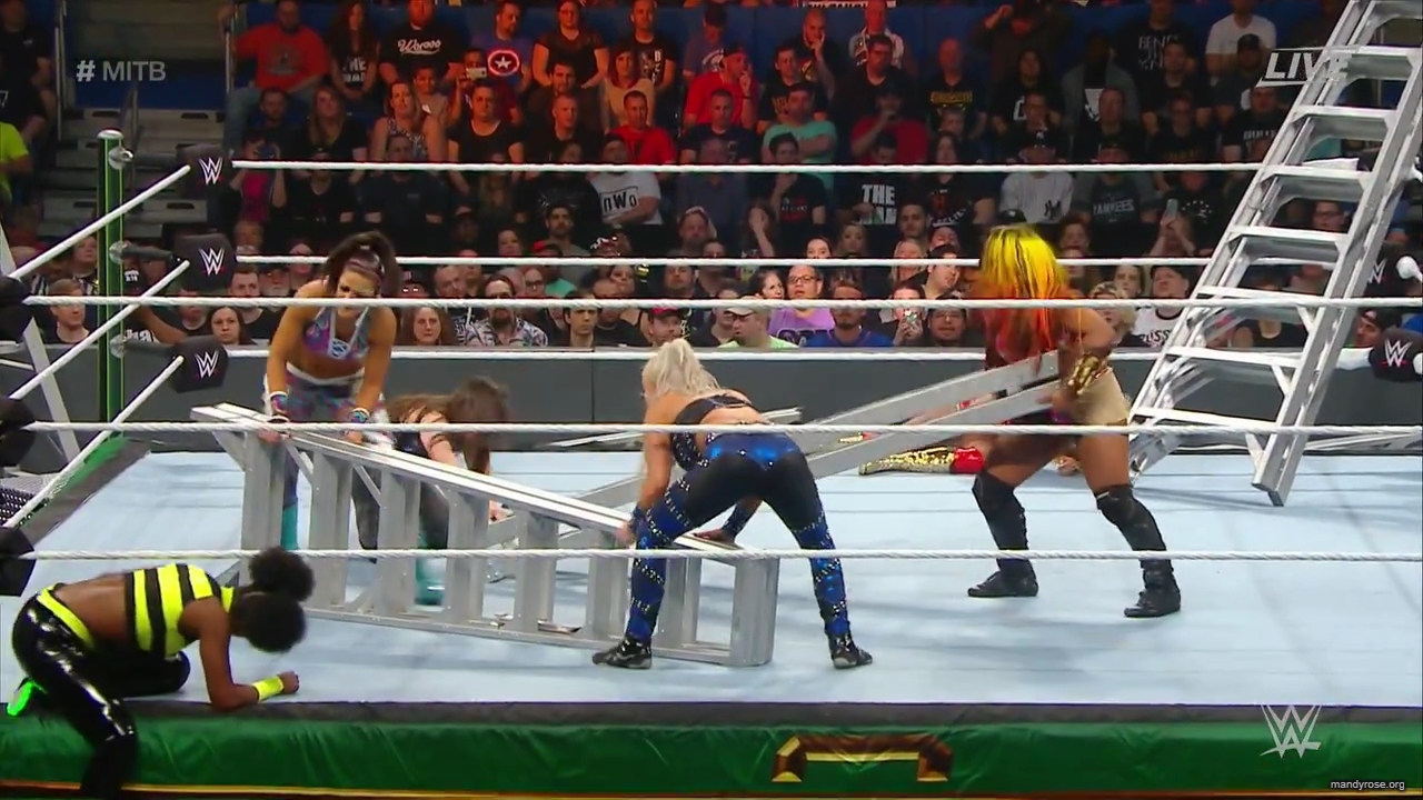 WWE_Money_In_The_Bank_2019_PPV_720p_WEB_h264-HEEL_mp40249.jpg