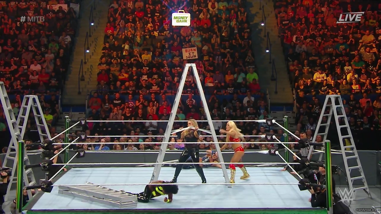 WWE_Money_In_The_Bank_2019_PPV_720p_WEB_h264-HEEL_mp40255.jpg