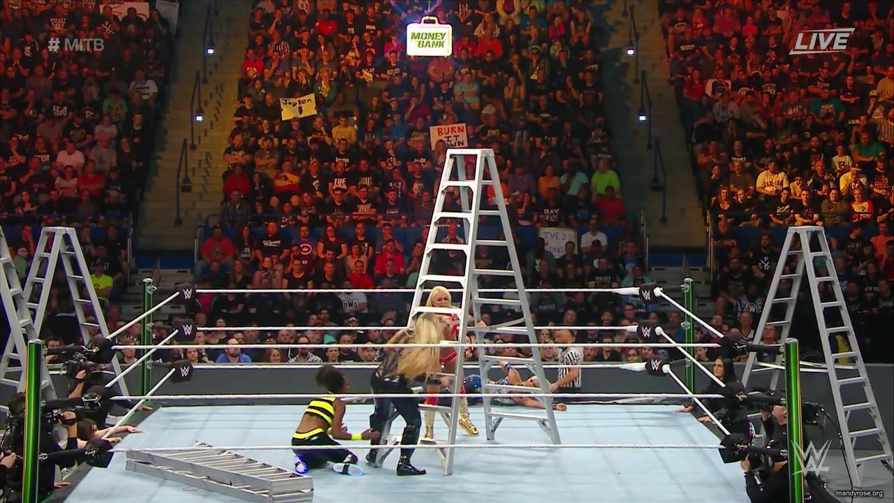 WWE_Money_In_The_Bank_2019_PPV_720p_WEB_h264-HEEL_mp40262.jpg