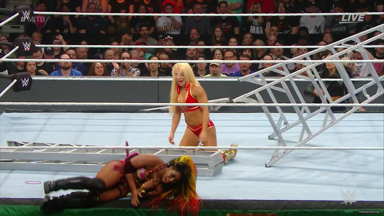 WWE_Money_In_The_Bank_2019_PPV_720p_WEB_h264-HEEL_mp40277.jpg