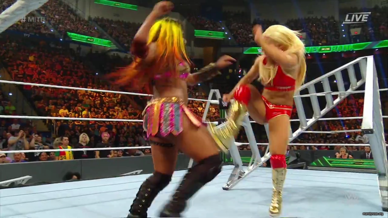WWE_Money_In_The_Bank_2019_PPV_720p_WEB_h264-HEEL_mp40318.jpg