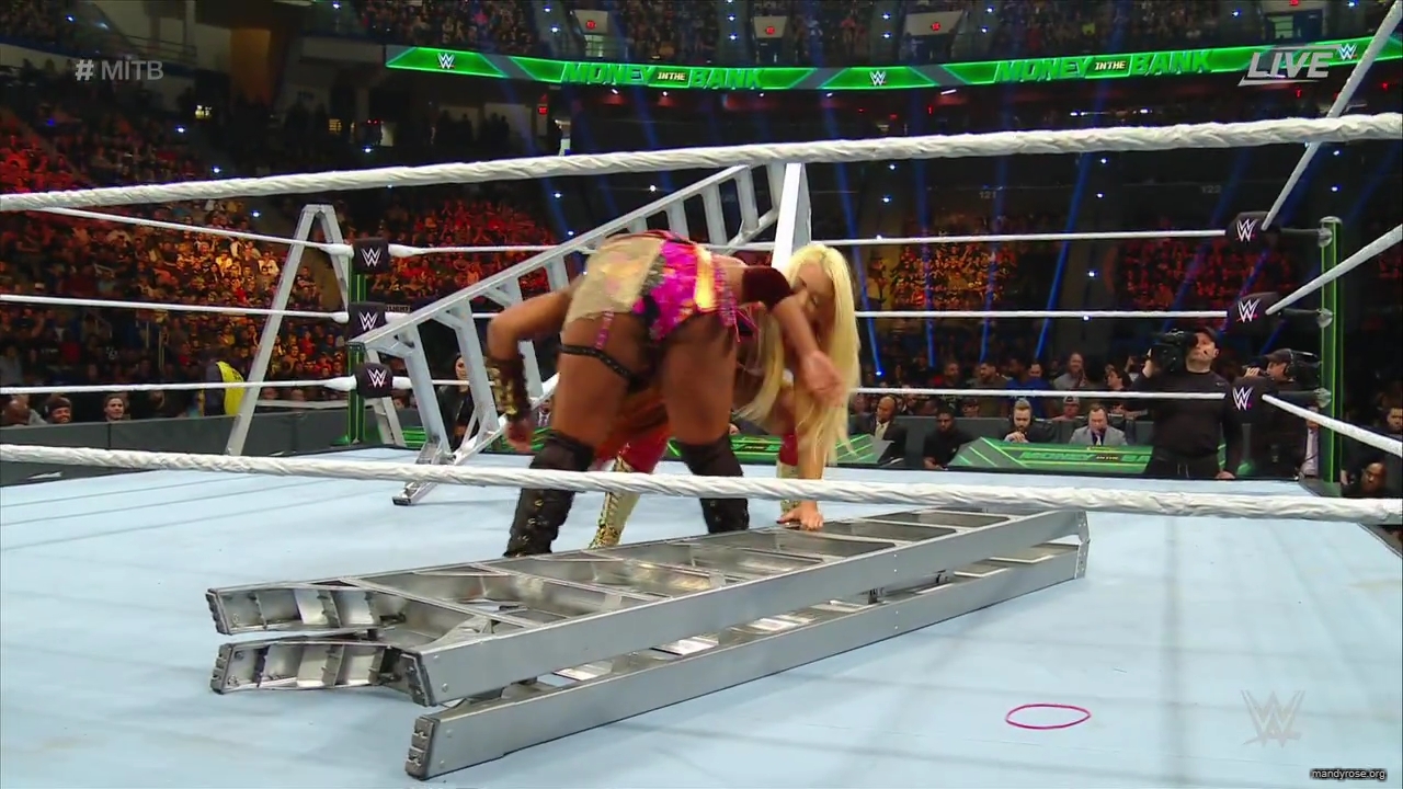 WWE_Money_In_The_Bank_2019_PPV_720p_WEB_h264-HEEL_mp40322.jpg