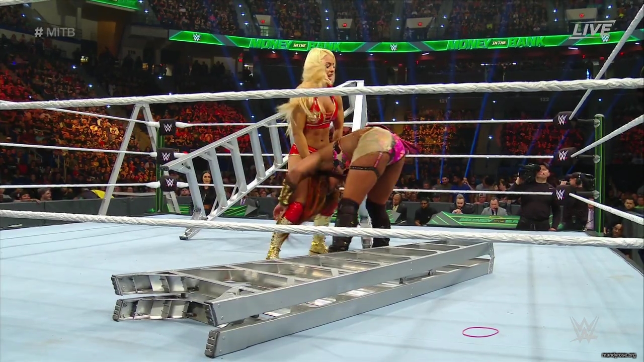 WWE_Money_In_The_Bank_2019_PPV_720p_WEB_h264-HEEL_mp40323.jpg