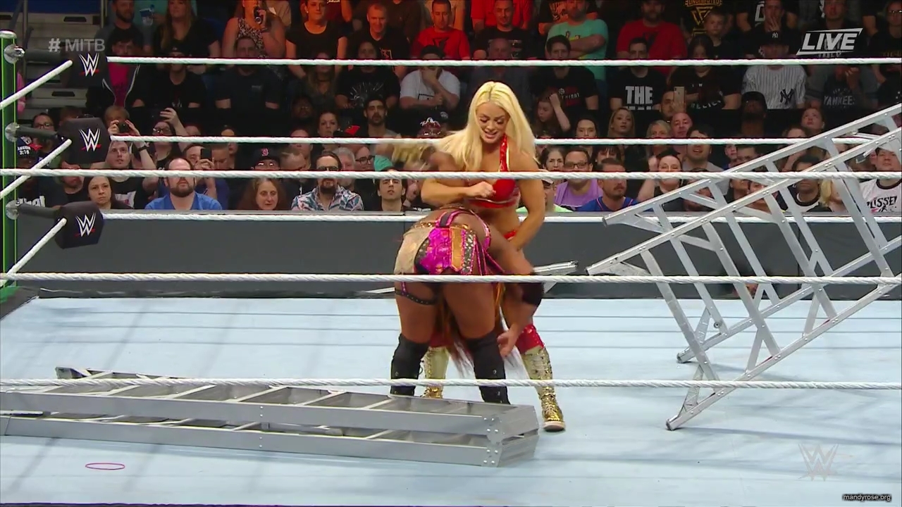 WWE_Money_In_The_Bank_2019_PPV_720p_WEB_h264-HEEL_mp40325.jpg