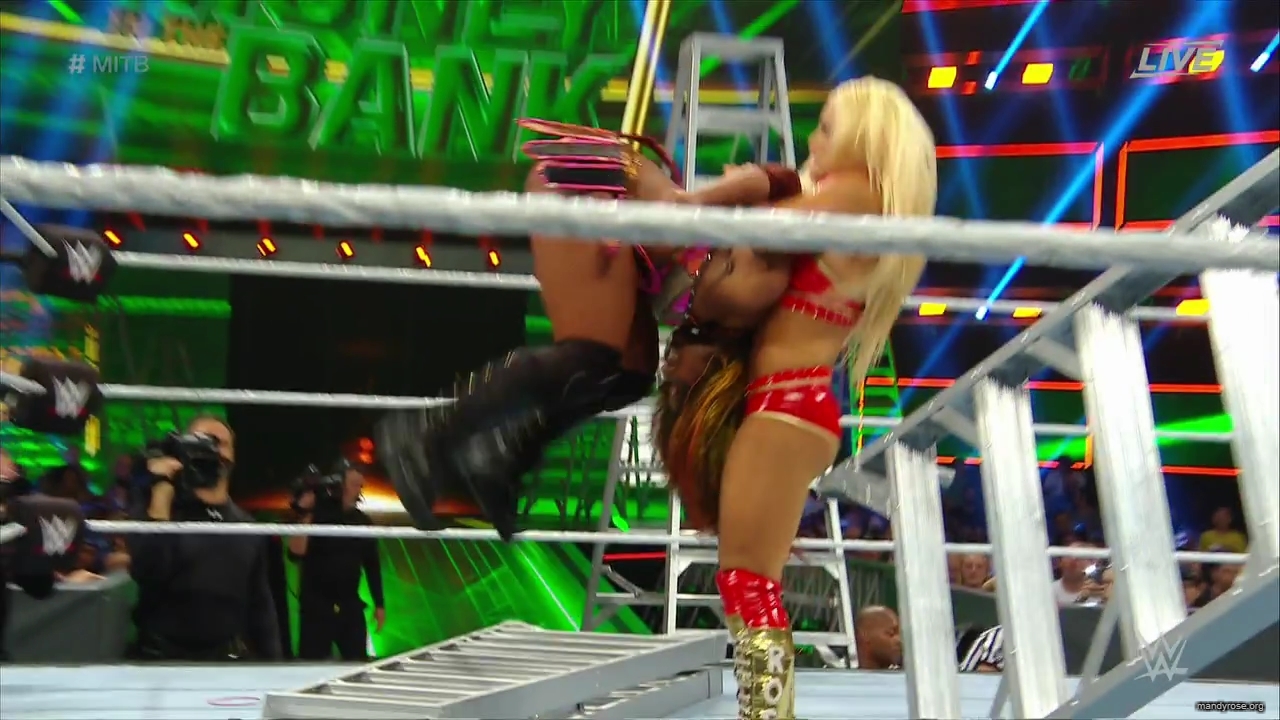 WWE_Money_In_The_Bank_2019_PPV_720p_WEB_h264-HEEL_mp40327.jpg