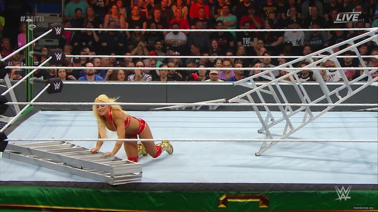WWE_Money_In_The_Bank_2019_PPV_720p_WEB_h264-HEEL_mp40333.jpg