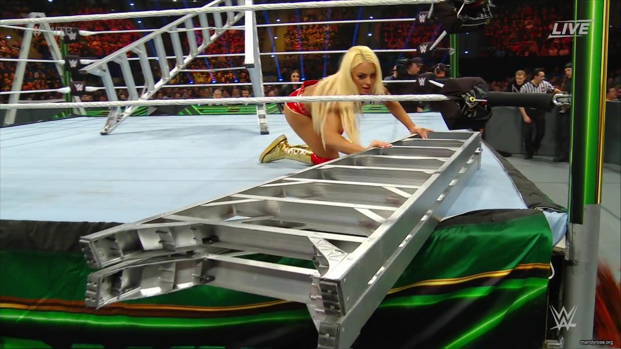 WWE_Money_In_The_Bank_2019_PPV_720p_WEB_h264-HEEL_mp40338.jpg