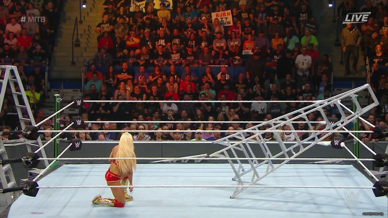 WWE_Money_In_The_Bank_2019_PPV_720p_WEB_h264-HEEL_mp40345.jpg