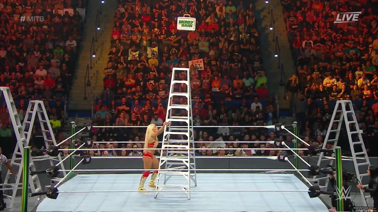 WWE_Money_In_The_Bank_2019_PPV_720p_WEB_h264-HEEL_mp40352.jpg