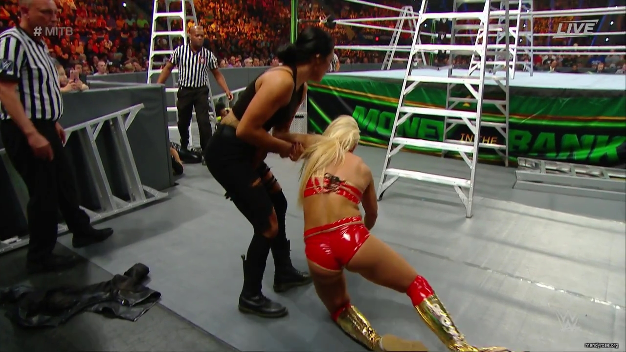 WWE_Money_In_The_Bank_2019_PPV_720p_WEB_h264-HEEL_mp40454.jpg