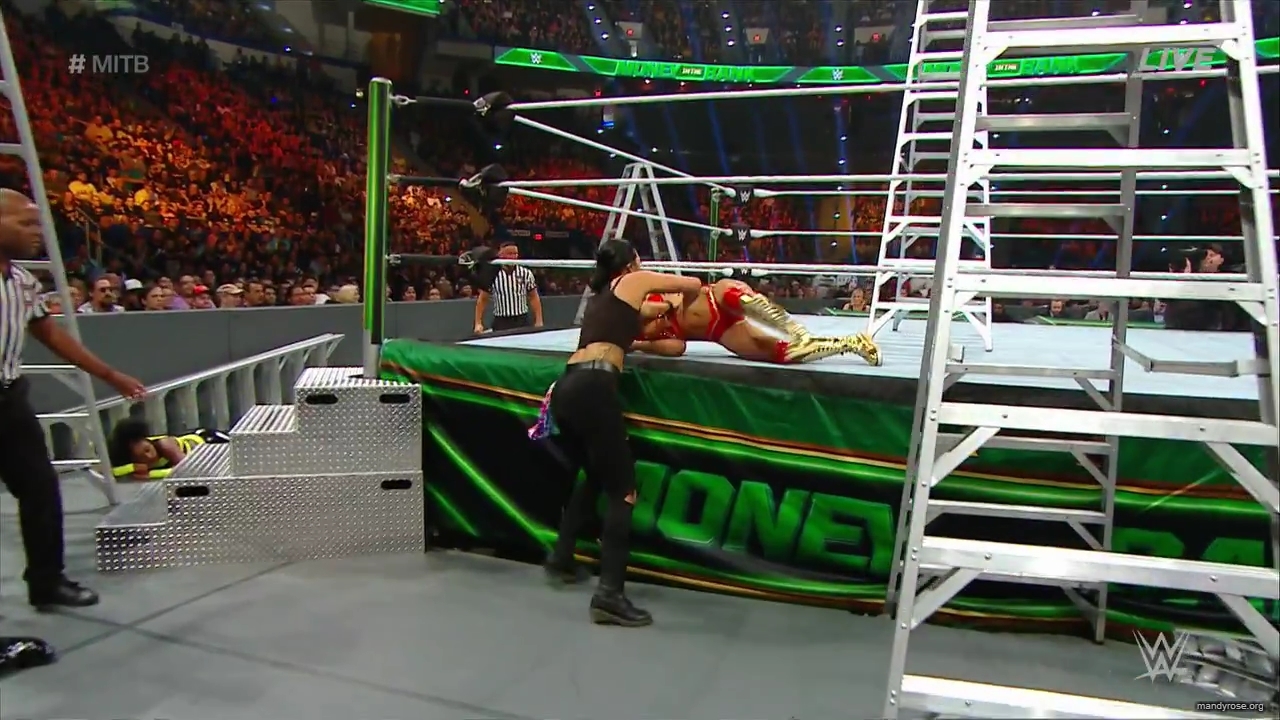 WWE_Money_In_The_Bank_2019_PPV_720p_WEB_h264-HEEL_mp40458.jpg