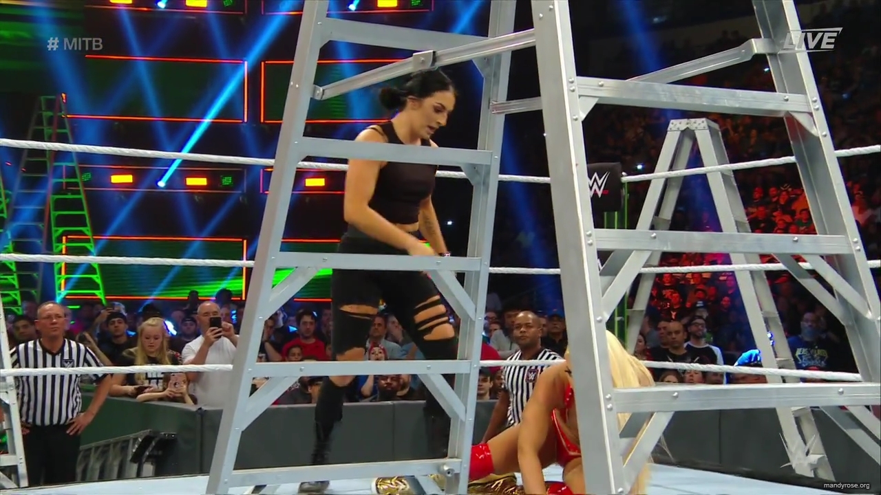 WWE_Money_In_The_Bank_2019_PPV_720p_WEB_h264-HEEL_mp40462.jpg